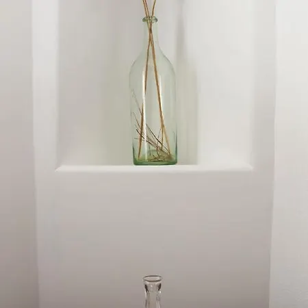 Laina Traditional Apérathos